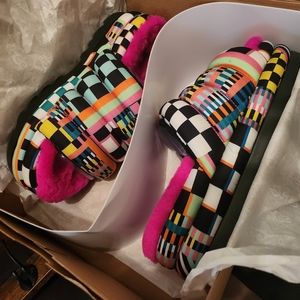 Size 9 ugg slides